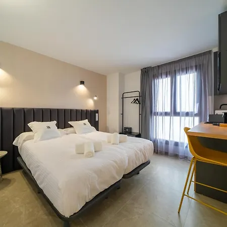 Smart ゲストハウス 3*